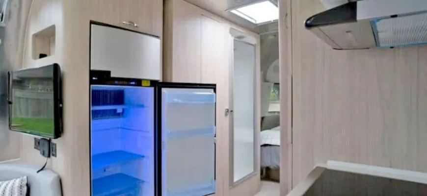 Refrigerator For A Mobile Home